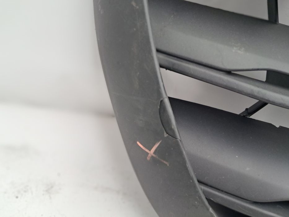 Грил решетка Mercedes Sprinter W910