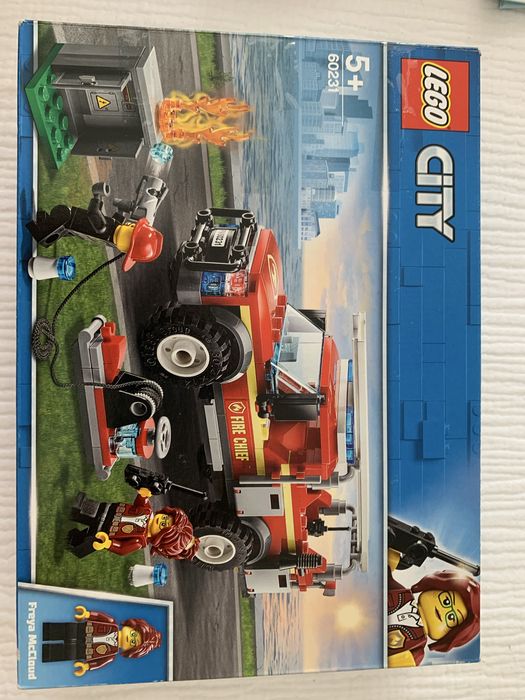 Lego 60231 - Pompieri - Camionul de interventie al comandantului