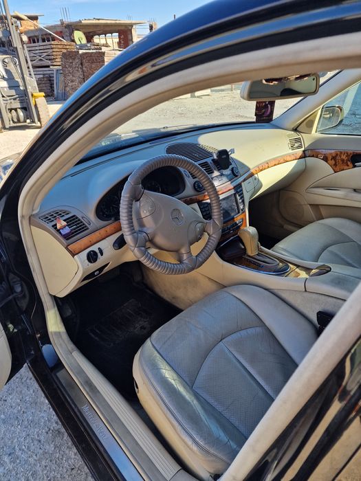 Мерцедес е 320 w211