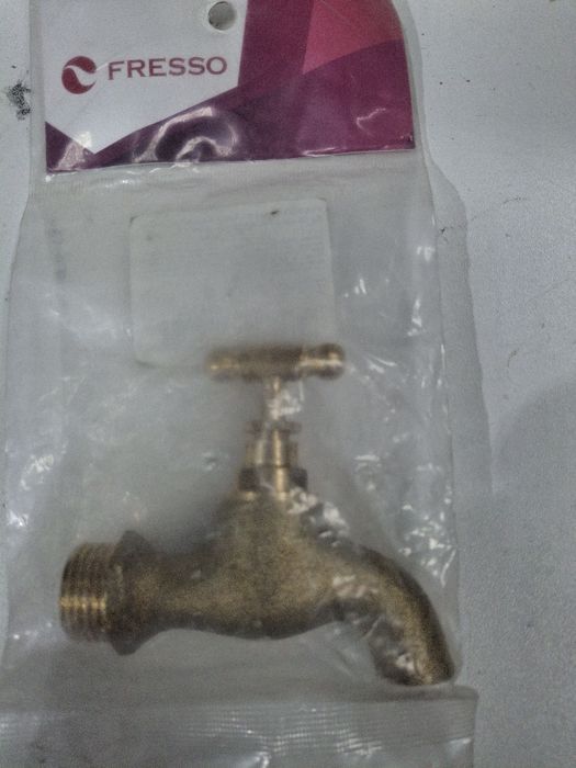 Кран с носиком резьба на 15 (1/2)