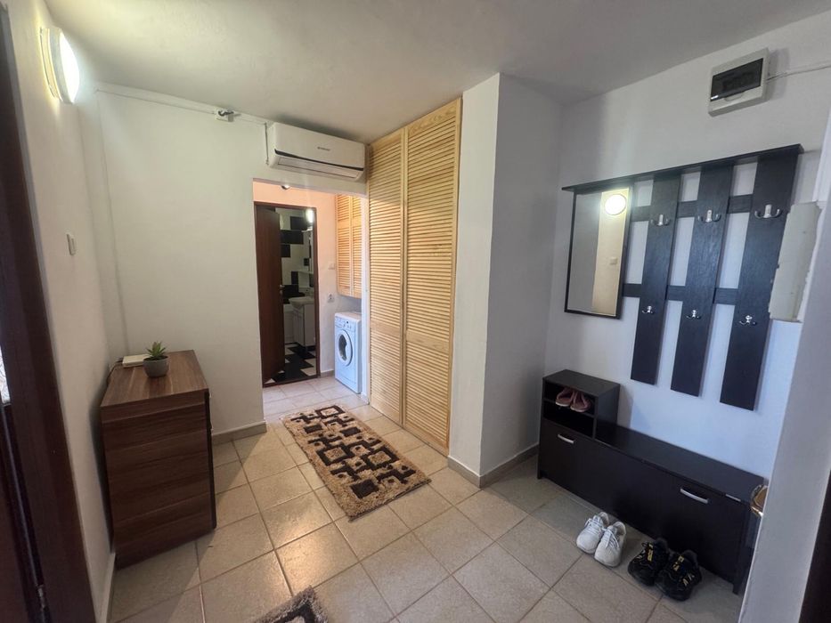 Inchiriez apartament 2 camere decomandat