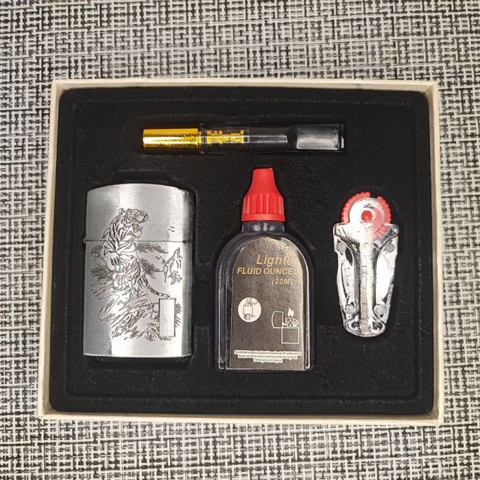 Кремни,бензин для зажигалок расходники ZIPPO