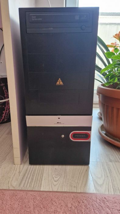 Ретро геймърски компютър