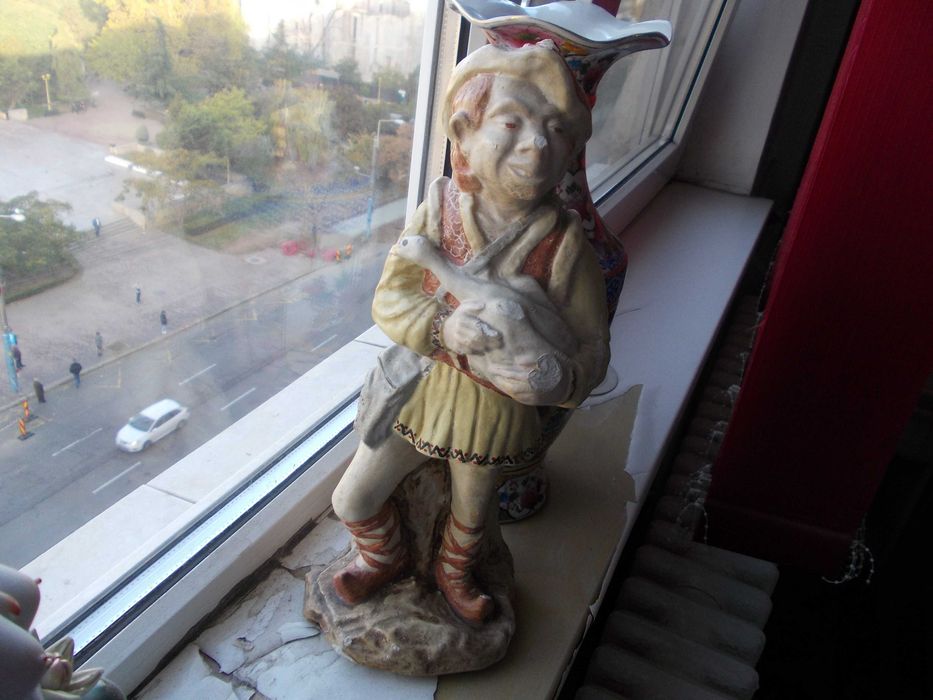 Bibelouri din portelan si altele