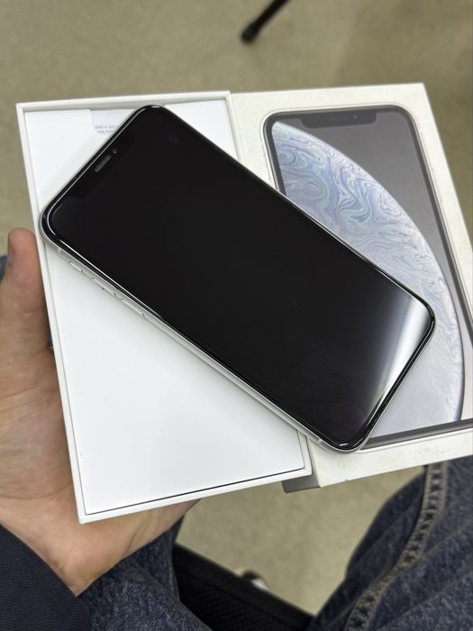 iPhone XR. 64Gb. White. IOS 16