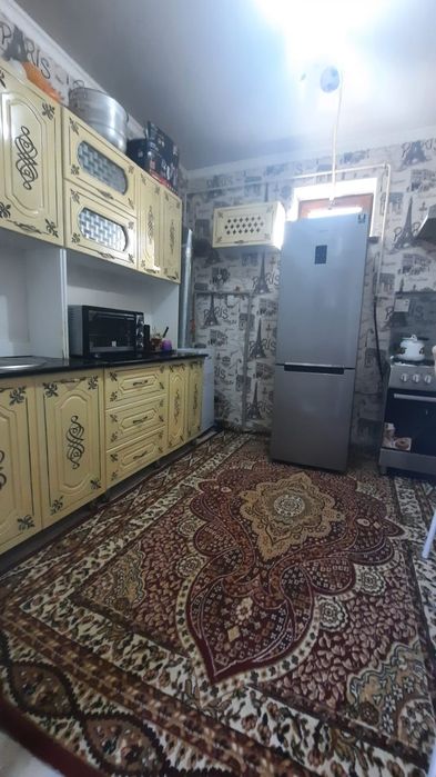 Үй 3 бөлмелі сатылады.