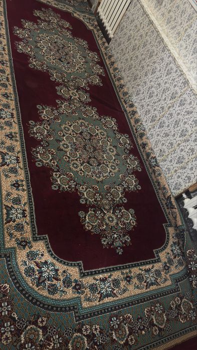 Ковер большой  б/у