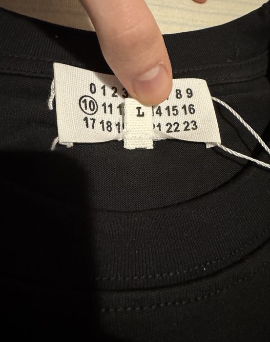 tricou tee maison margiela (nu nike adidas bape jordan)