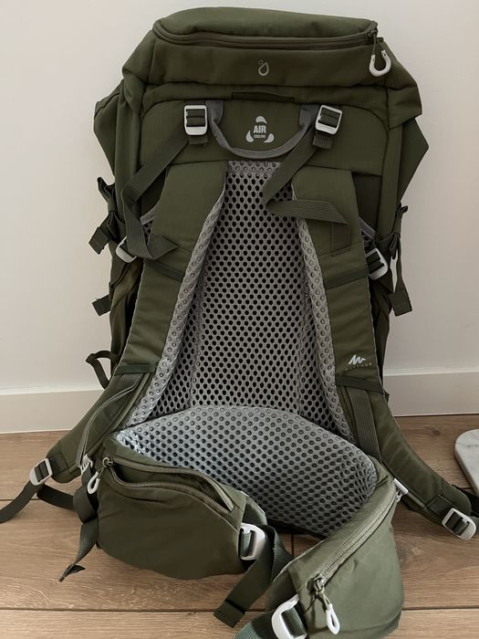 Тиристическа раница Quechua MH500 30л