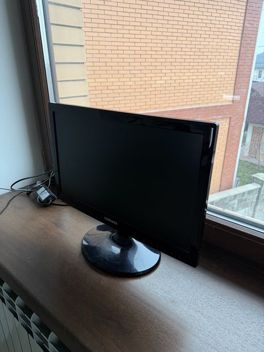 Монитор Samsung Led