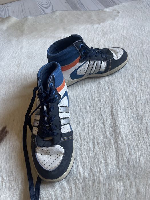 Кроссовки детские