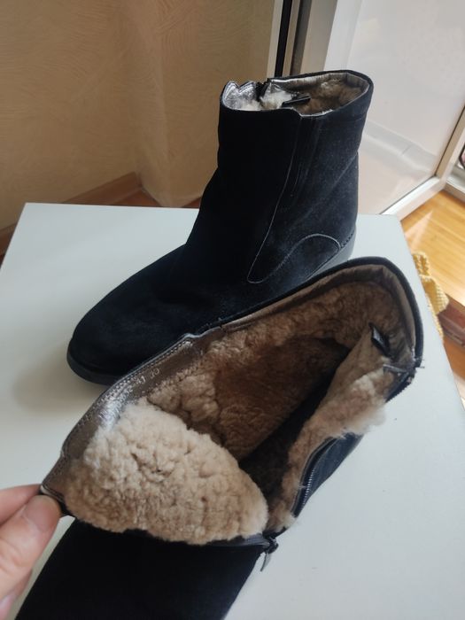 Продам сапожки новые