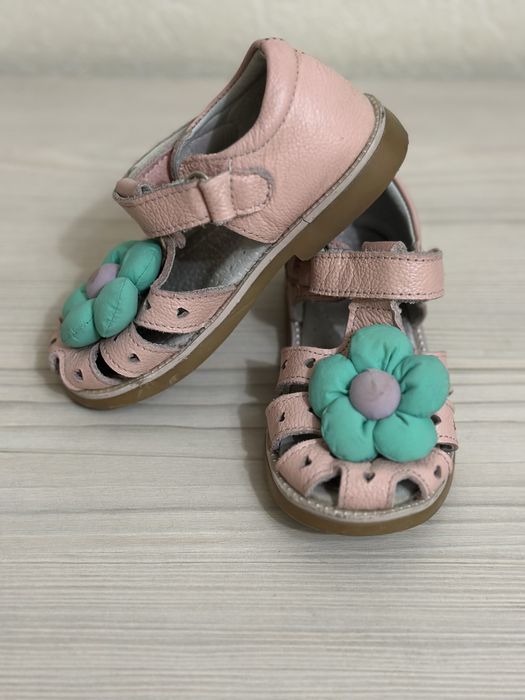 Детские сандалии на девочку 24 р