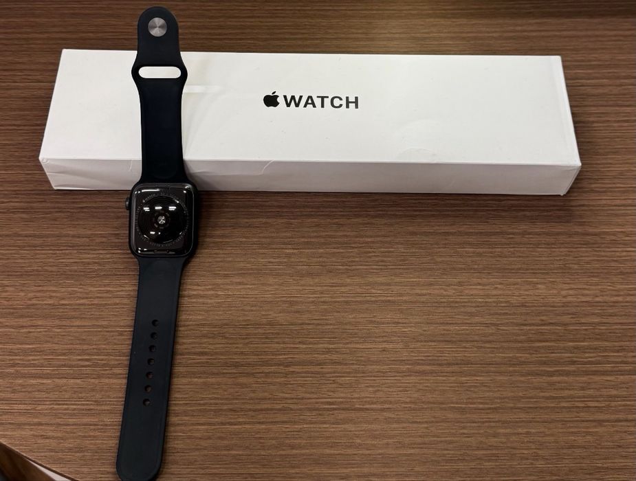 Apple watch SE 2,44М
