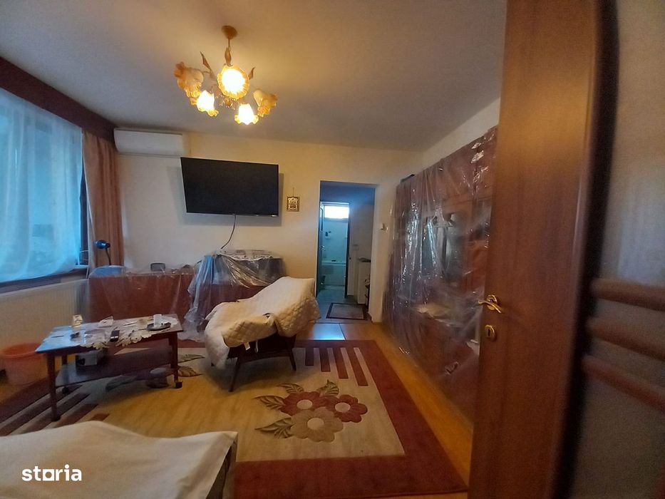 Ultracentral -G. Cosbuc, Aleea cu castani, ap. 2 camere, etaj bun !!