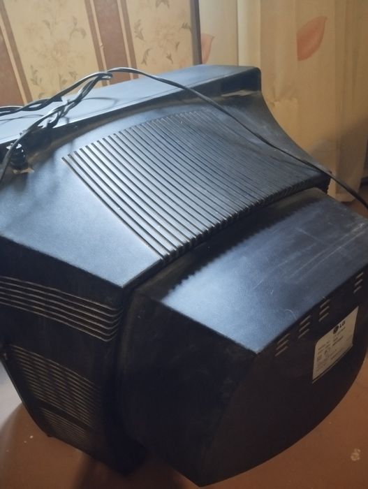 Телевизор  LG б/у