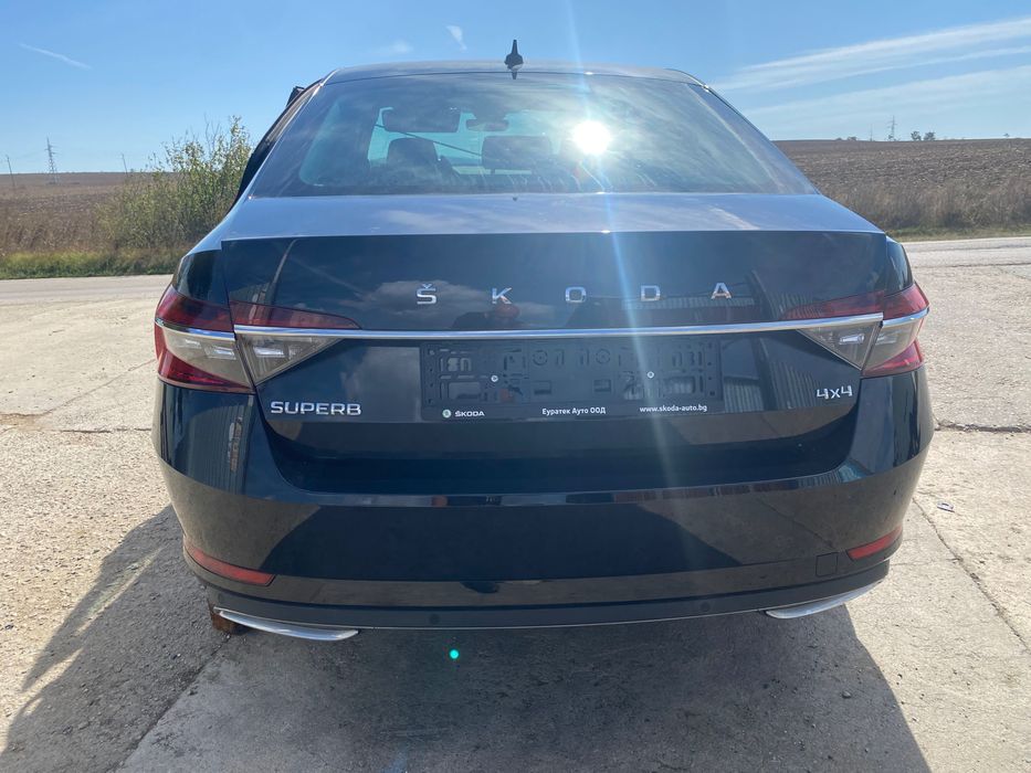 Skoda SuperB 2. 0 TDI DSG 4x4 200 кс. , двигател DTUA, 22000 км.2022 г