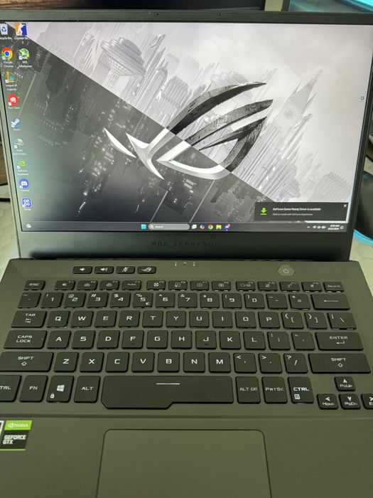 Vand sau schimb Zephyrus g14 cu macbook m1/m2