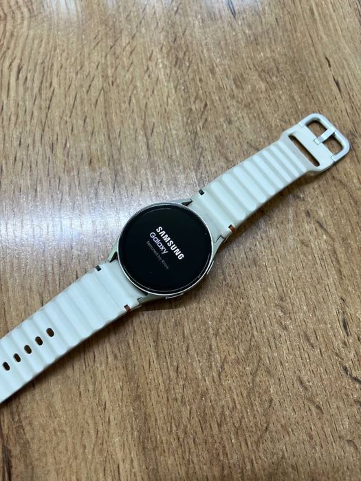 Смарт-часы Galaxy Watch 7