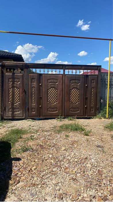 Продам металлические ворота