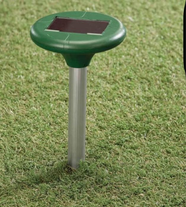 Соларен ултразвуков уред против гризачи, мишки, змии, насекоми