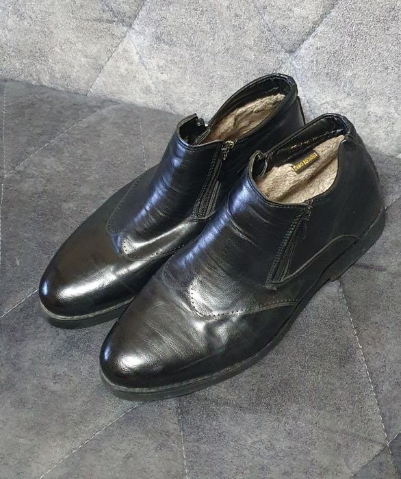 Продам Ботинки для Парней и мужиков утепленые 42 размер