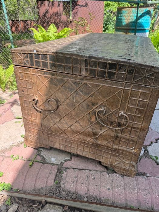Сундук антикварный ручная работа