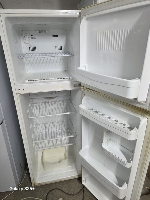 Продам холодильник