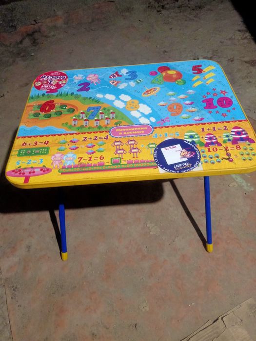 Столик детский  кресло сиденье детское