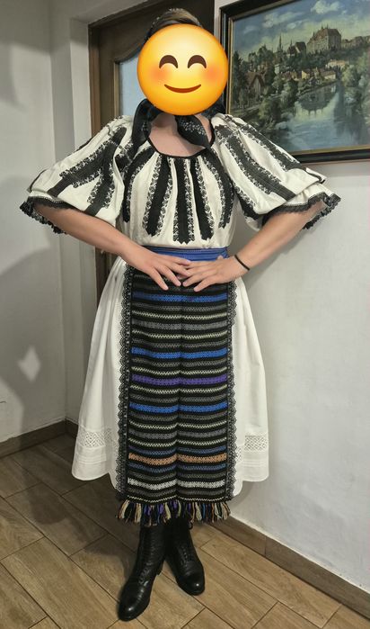 Vand Costum Popular