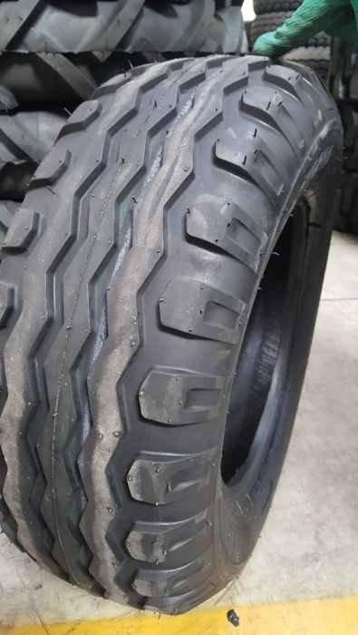 Cauciucuri de remorca noi 10.0/75-15.3 cu 12 pliuri fabricate in India