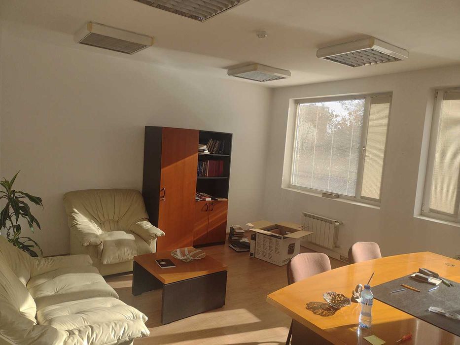 Дава се под наем Офис в София, Гео Милев - 115 кв.м за 1035 € - Снимка #3