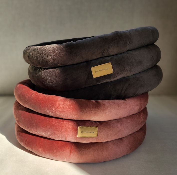 Лежанка для кошек и собак