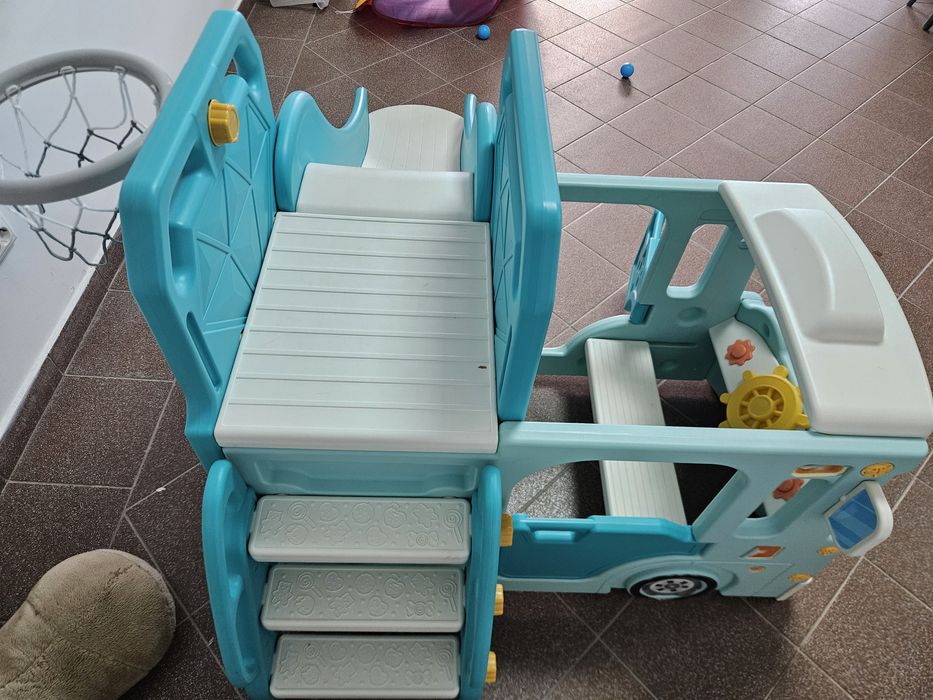 Loc de joaca autobuz cu tobogan