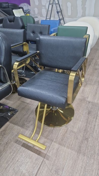 Парикмахерское кресло