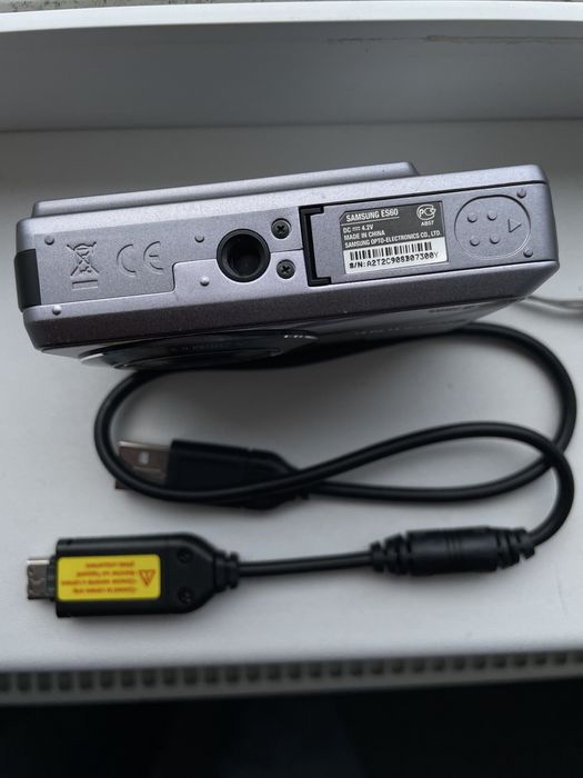 Aparat Foto Digital SAMSUNG ES60 12.2MegaPixels 16GB CCD