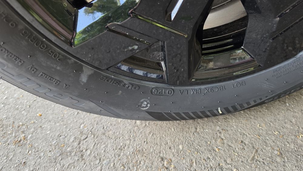 Set 4 anvelope Laufenn S Fit 2 vară 205x60 R16 ca noi