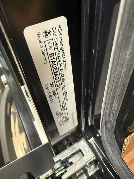 NEFF Фурна за вграждане B1ACE2AG3