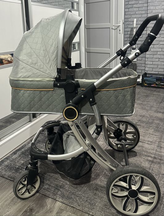 Продам  коляску- трасформер