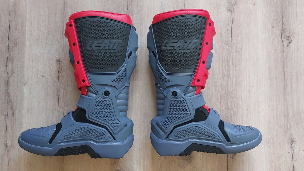 Коледна ПРОМОЦИЯ - Ботуши със става LEATT - 44.5 номер