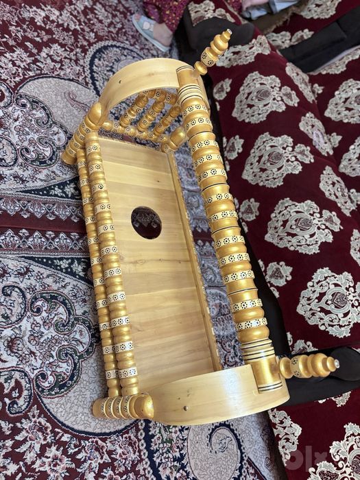 Beshik sotiladi quri beshik to’yda gayan top toza