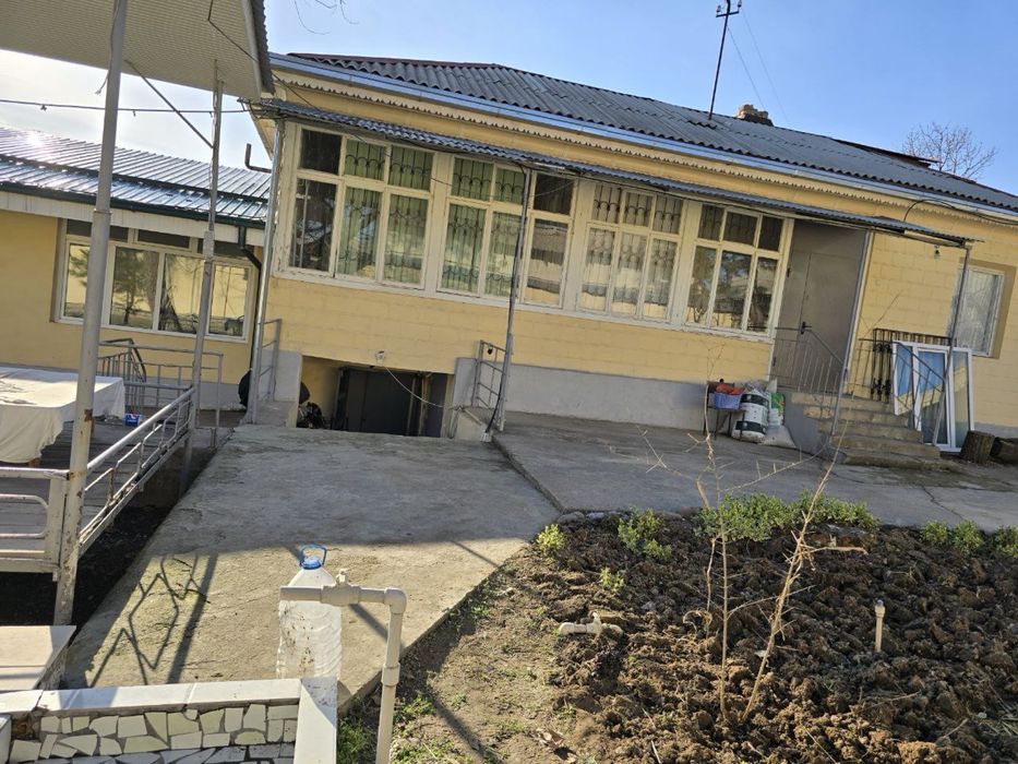 Дача паркент Дала Ховли 1 катор кочани йузида