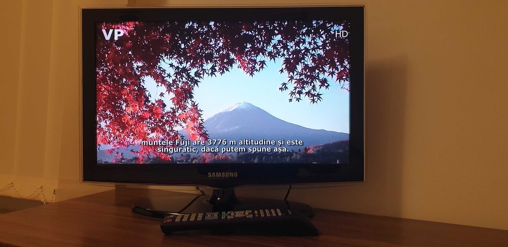 Televizor LCD Samsung diagonala 56cm model 22D450