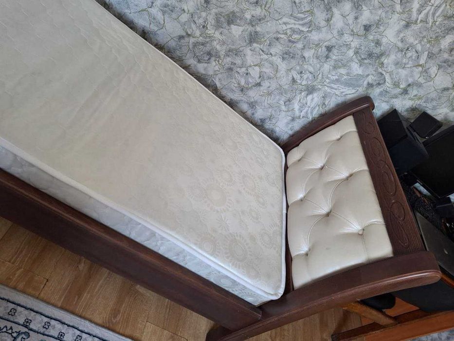 Төсек сатылады, Продаётся кровать