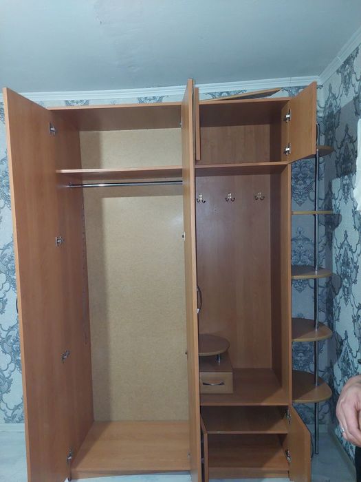 Шкаф для прихожей