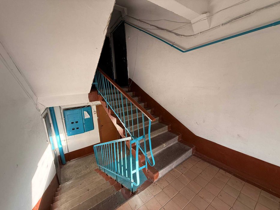 2-ком улучшенная, Кривой магазин