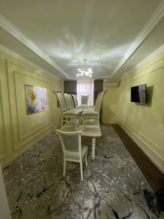 Базардын касында Ш Рашидов кошеде таза керпич дом сатылады 3 комната