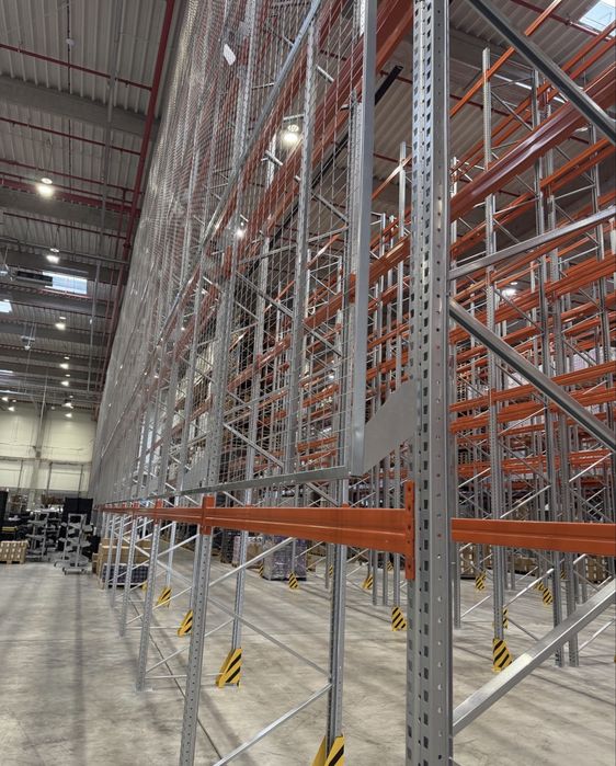 Rafturi zincate sau metalice pe stoc 5000 metri