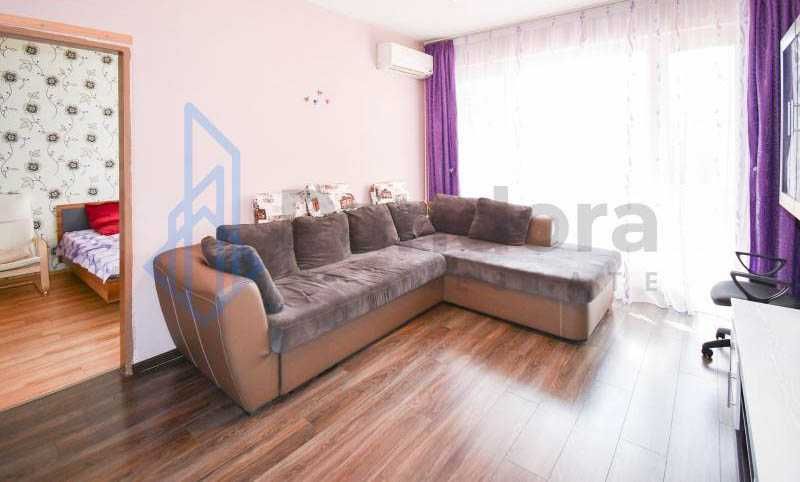 Тристаен апартамент под наем в кв. Младост 3