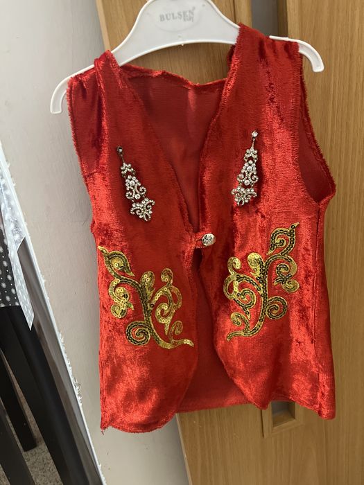 Жилетка 3,5 - 5 лет